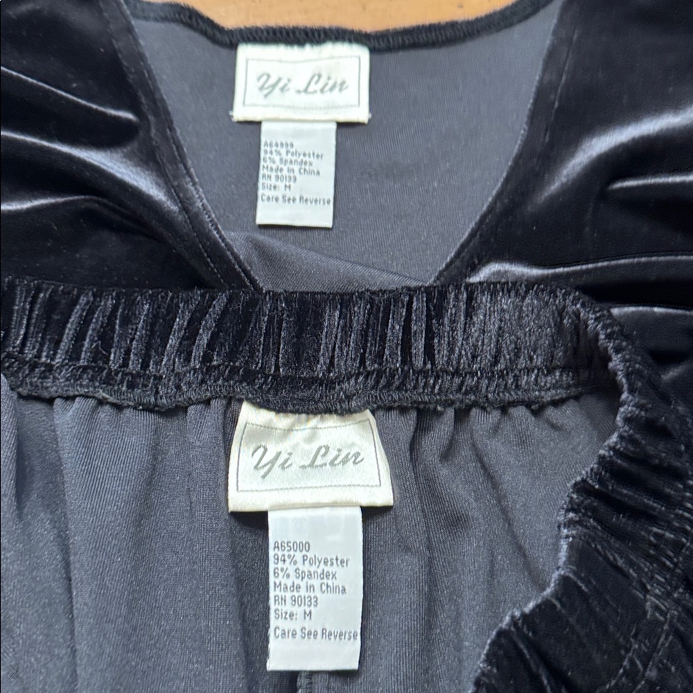 Vintage 90s Velvet 2-Piece Set Pull on Pants Sleeveless Top Black M Yi Lin EUC - Picture 2 of 14